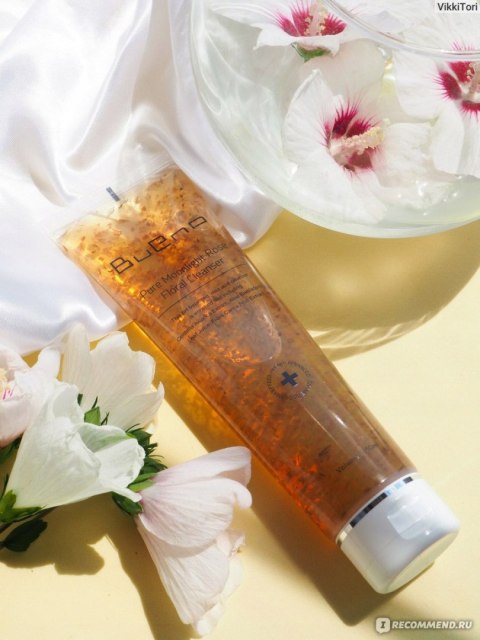 Bueno | Pure Moonlight Rose Floral Cleanser | Delikatny Żel do Mycia Twarzy Kojący na Niedoskonałości - 150ml
